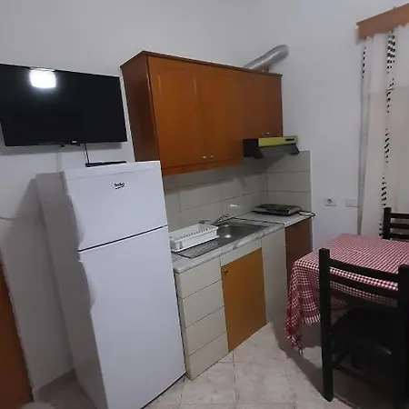 Vladimir Sela Apartament Ksamil