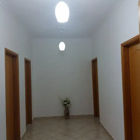 Vladimir Sela Apartament *