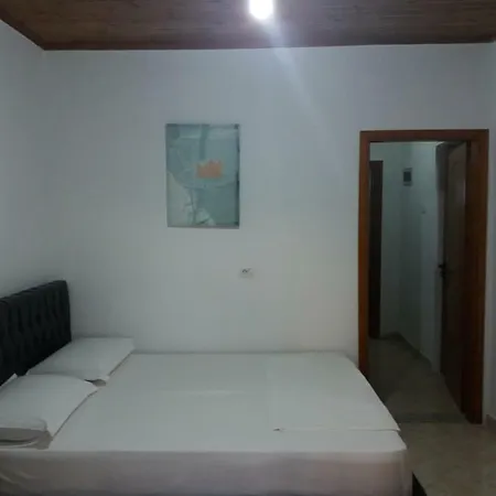 Apartament Vladimir Sela Ksamil